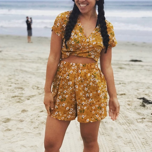 Summer Fling 2PC - Picture 1 of 3
